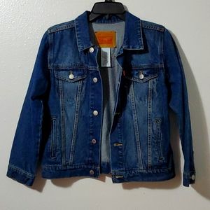 levi's denim jacket